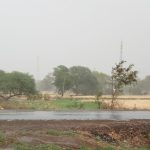 तेज हवाओं के साथ कई क्षेत्रों में बारिश