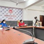 जनसुनवाई आरंभ हुई कलेक्टर श्री डाड तथा अपर कलेक्टर श्रीमती भिड़े ने आवेदकों की समस्याएं सुनी,
