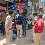 दुल्हे की शेरवानी खरीदने आए सात बारातियों सहित 24 लोगो को 3 घंटे अस्थाई जेल में रखा-