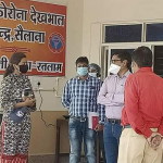 रतलाम: कलेक्टर  ने जिले के ग्रामीण क्षेत्रों के कोविड-केयर सेंटर्स का निरीक्षण किया-