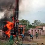 MP: ट्यूबवेल खनन करते समय पानी की जगह अचानक निकलने लगी  आग , बोरिंग मशीन जलकर खाक-