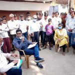 कलेक्टर पहुंचे सेमलिया,  ग्रामीणों से चर्चा की, ठेकेदार तथा इंजीनियर को सख्त लहजे में काम पूरा करने के दिए निर्देश
