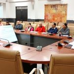 Ratlam: मैदानी कार्यकर्ता सर्वेक्षण कर टीकाकरण करें : कलेक्‍टर श्री लाक्षाकार