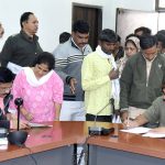 Ratlam:जनसुनवाई में आए 51 आवेदनों के निराकरण के लिए संबंधित विभागों को निर्देश जारी गए