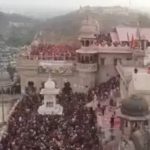विश्व प्रसिद्ध बरसाना के राधा रानी मंदिर में ‘लड्डू मार होली’ के दौरान हादसा, 20 श्रद्धालु घायल