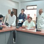 Ratlam:जनसुनवाई में आए 49 आवेदनों के निराकरण के लिए संबंधित विभागों को निर्देश जारी किए गए