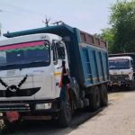 कलेक्टर व एसपी की एक ही रात  में छापामार कार्रवाई से रेत माफिया में मचा हडक़ंप  रेत से भरे 10 ओवरलोड डम्पर, एक जेसीबी की जप्त