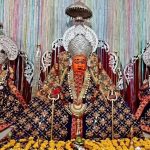 श्री शतचण्डी महायज्ञ: श्री महा कालिका भवानी, महालक्ष्मी, महासरस्वती देवी का सहस्त्र धारा महाअभिषेक हुआ
