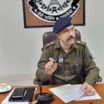 पति व सास द्वारा बच्चों को संभालने में सहयोग नहीं करने से नाराज मां ने अपने ही दोनों बच्चों की पानी की टंकी में डुबोकर की हत्या, कब्रस्तान से जुड़वा बच्चे के शव को निकालकर पी.एम. करवाया गया