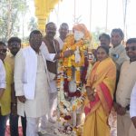 Ratlam:स्थापना दिवस धूमधाम से मनाया, रतलाम के जनक महाराजा की प्रतिमा पर माल्यापर्ण कर आतिशबाजी कर बांटी मिठाई