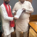 विधायक कमलेश्वर डोडीयार ने मंजरा टोला समेत कई बस्तियों को राजस्व ग्राम घोषित करने की उठाई मांग,मंत्री श्री वर्मा को पत्र सौंपा..