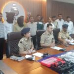 रतलाम/ सैलाना के शत्रुंजय ज्वेलर्स में 7 लाख की चोरी का खुलासा, झाबुआ के दो शातिर चोर गिरफ्तार, हथियार समेत पूरा माल बरामद