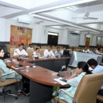 रतलाम/ राजस्व संबंधित लंबित प्रकरणों का निराकरण 31 मई तक करना सुनिश्चित करे – कलेक्टर