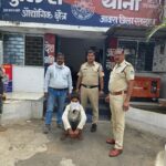 रतलाम/ सांची मिल्क पार्लर में चोरी का कुछ ही घंटों में खुलासा, जिला बदर आरोपी गिरफ्तार