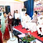 एक तहसीलदार, दो पटवारियों, दो मुख्य नगर पालिका अधिकारियों, एक सहायक यंत्री और जनपद पंचायत के एक मुख्य कार्यपालन अधिकारी के निलंबन के निर्देश, उत्कृष्ट कार्य करने वाले अधिकारियों का होगा सम्मान, लापरवाही पर होगी कार्रवाई :Cm डॉ. यादव